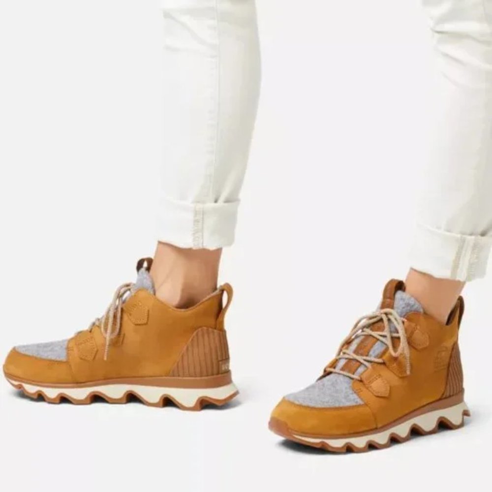 New Sorel Kinetic Caribou Boot Sneaker